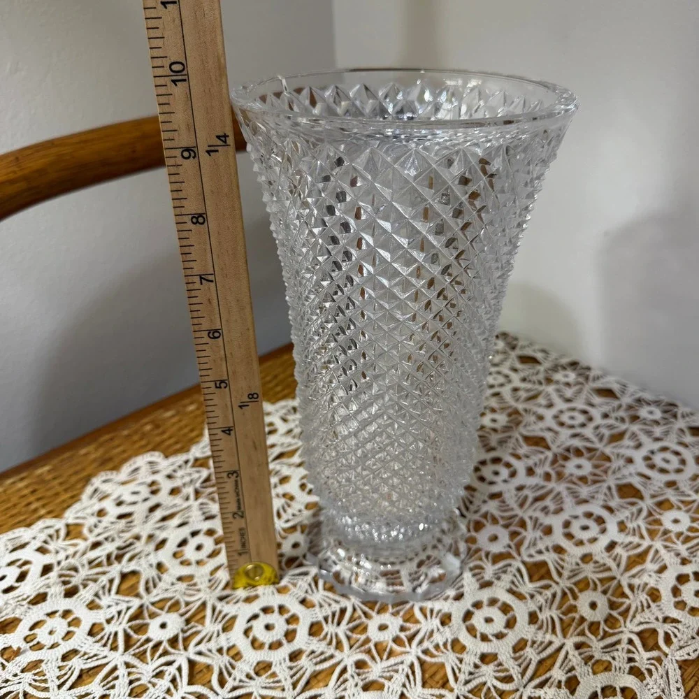 Vintage Glass Wexford Diamond Point Swirl Pedestal Vase Clear 10 In